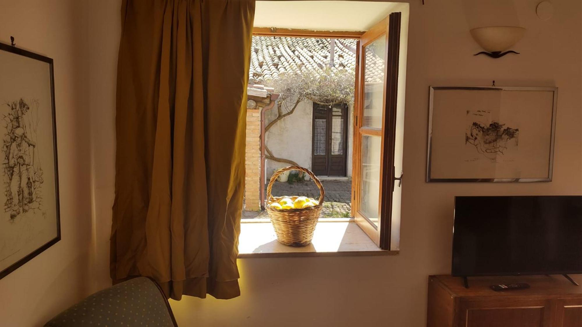 Linati'S Apartments Pollina Dış mekan fotoğraf